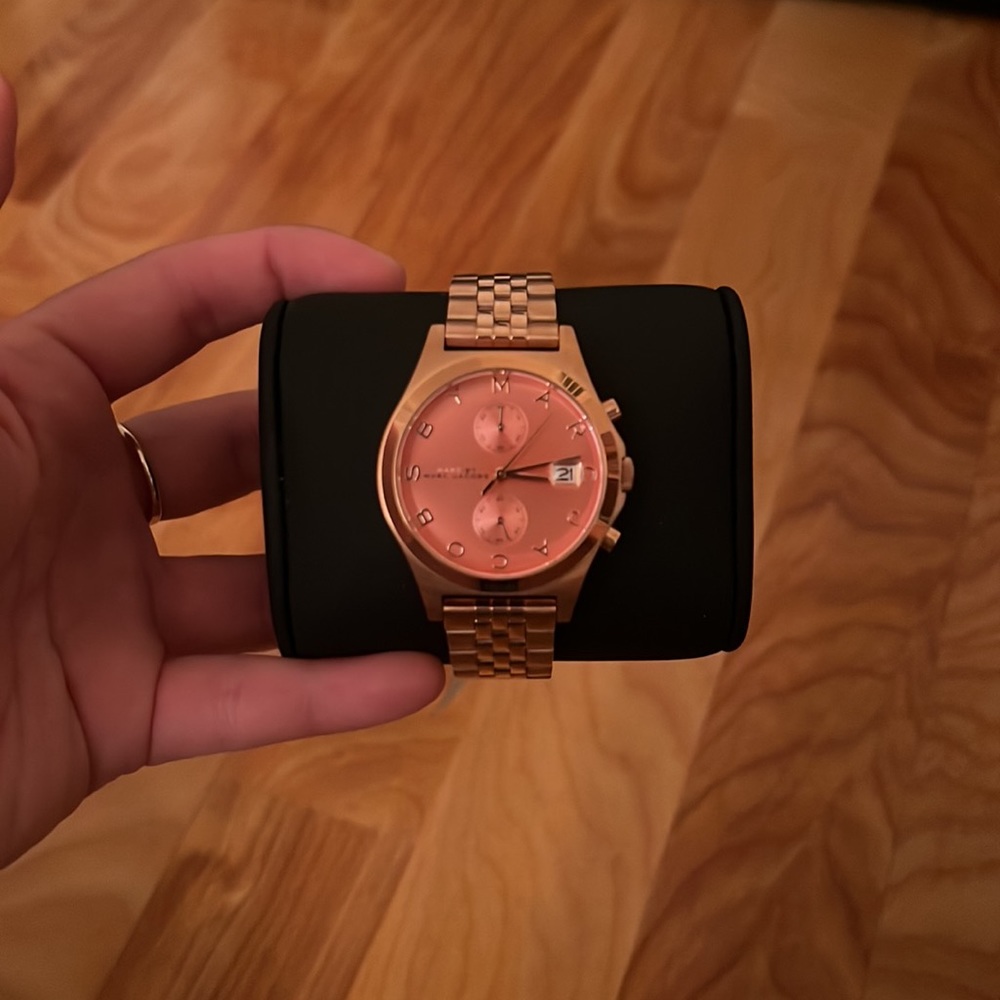Marc Jacobs Watch - Picture 3 of 3
